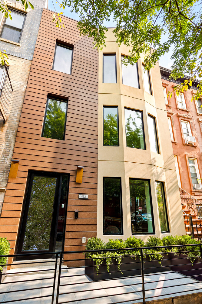 482 HANCOCK Street 3