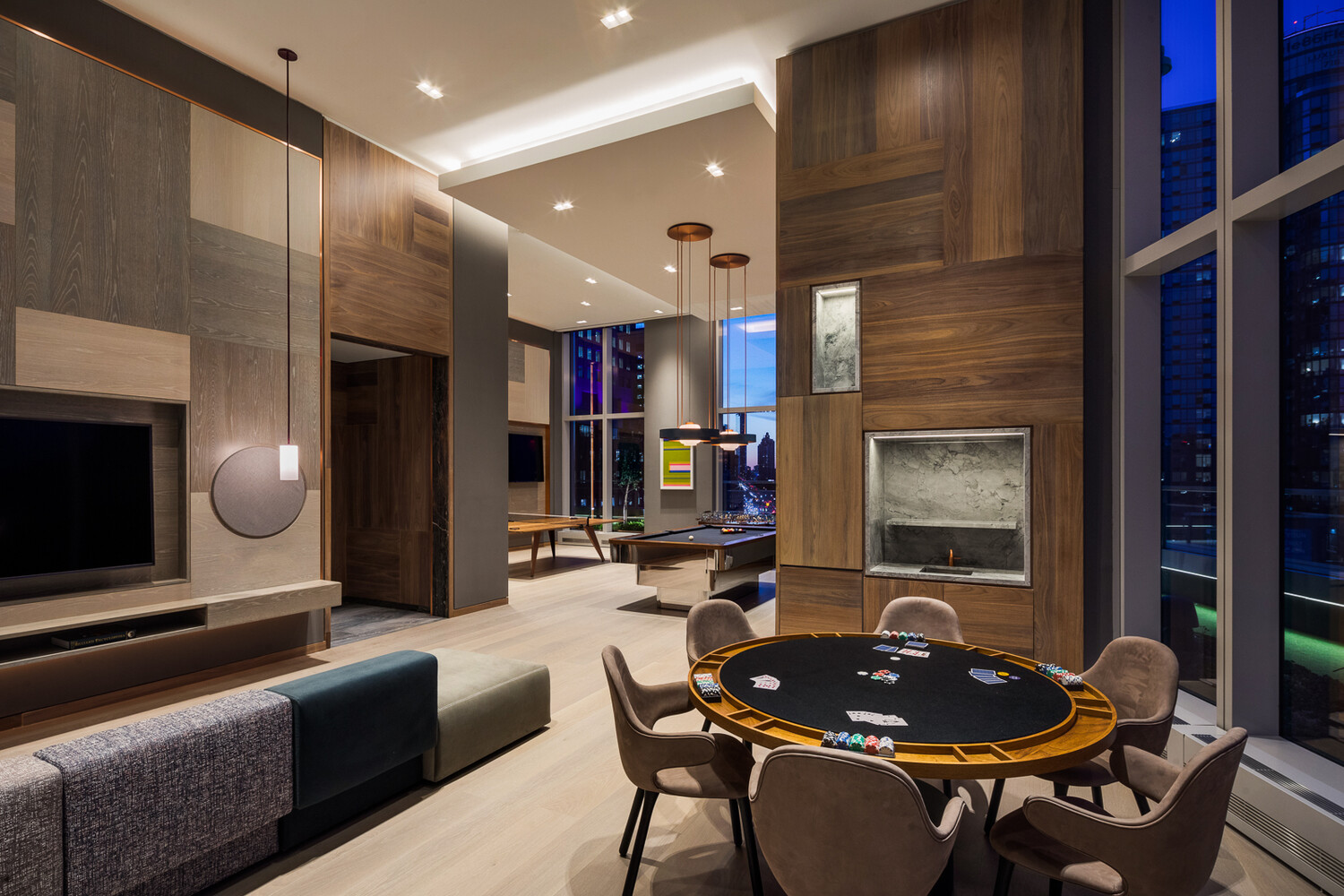 1 CITY Point 41E