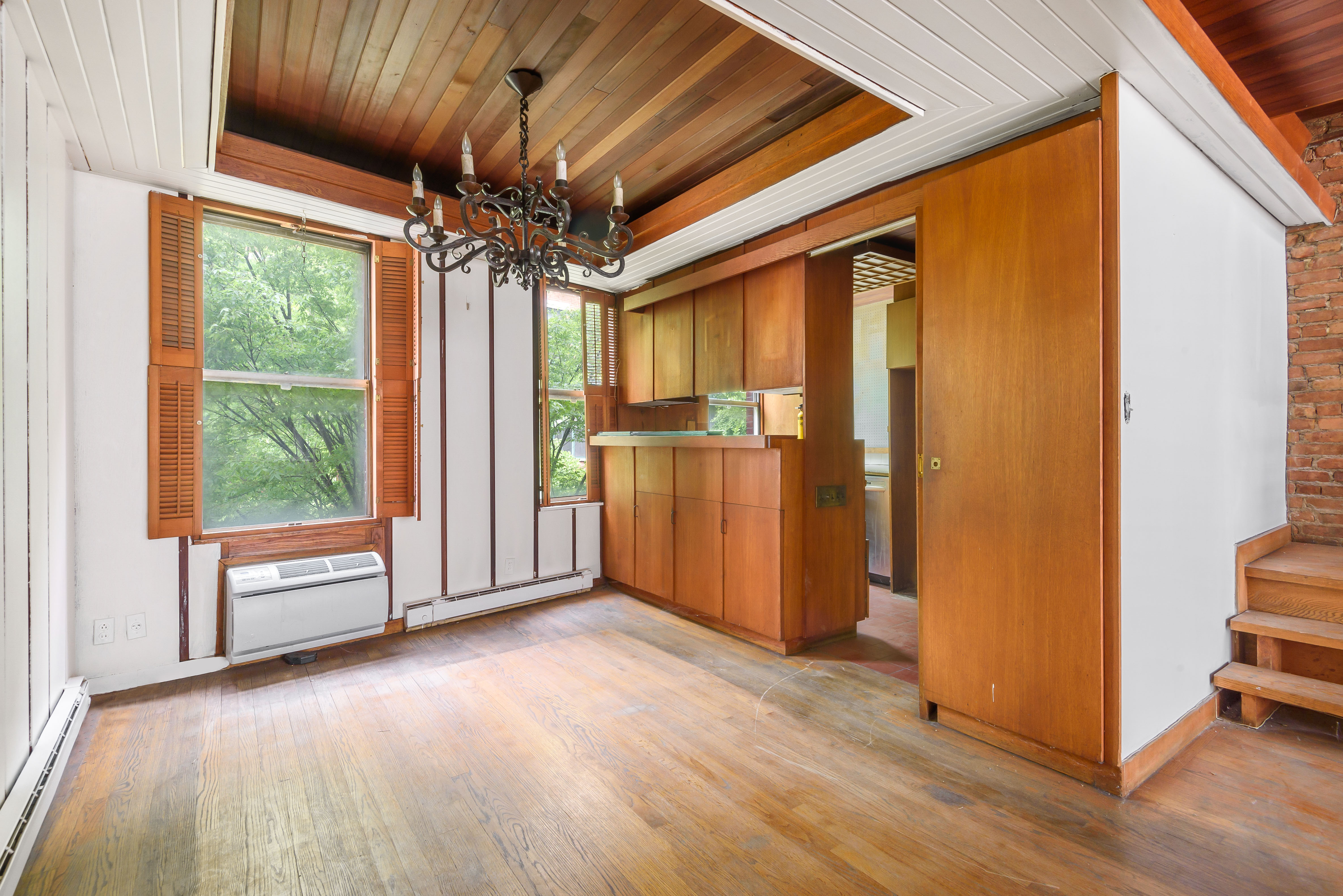 96 Bank Street | West Village Townhouse