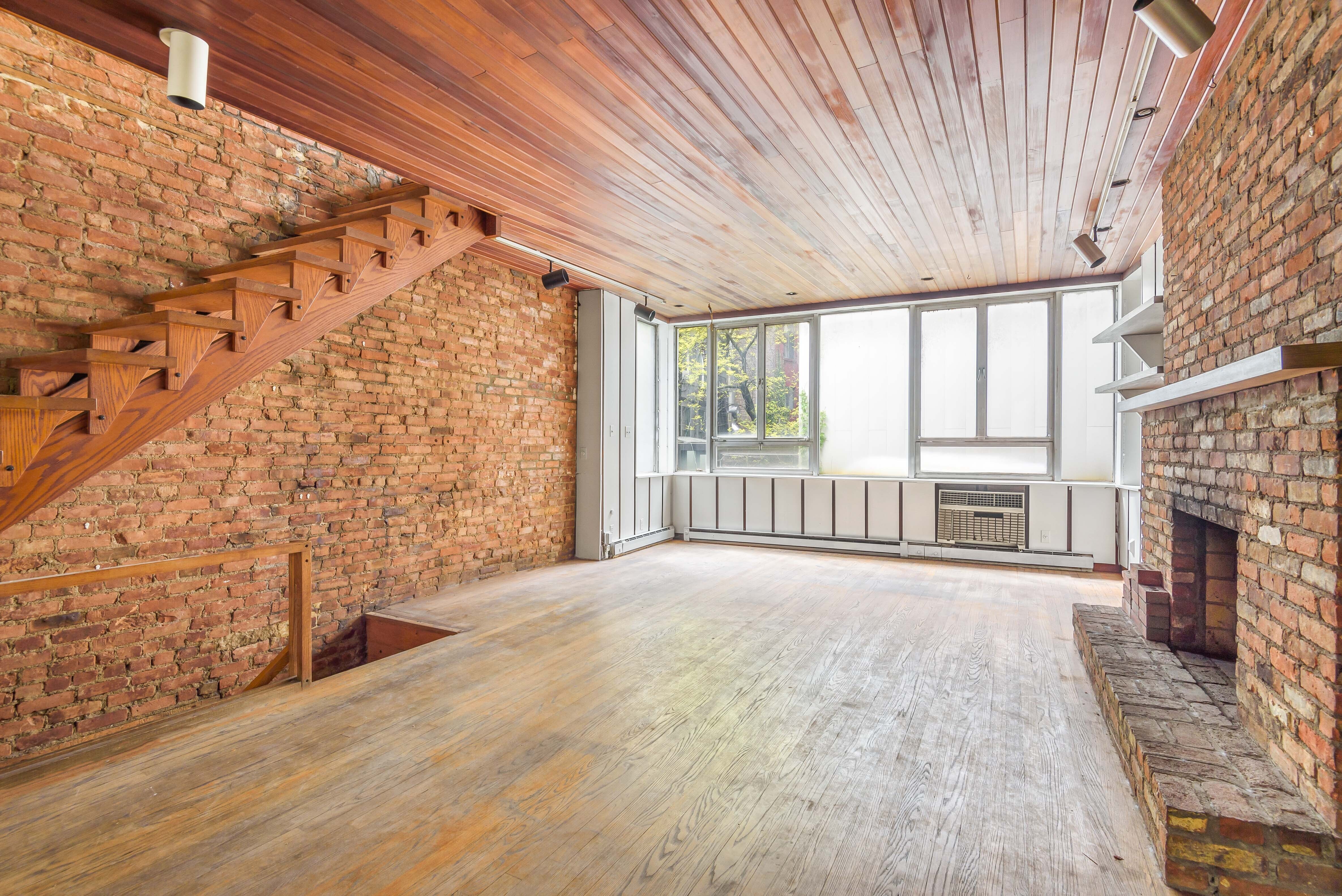 96 Bank Street | West Village Townhouse
