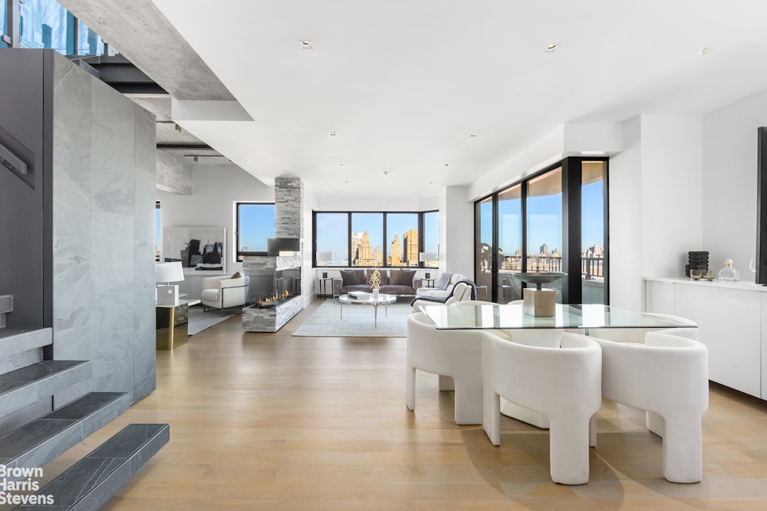 22 West 66th Street PH2526