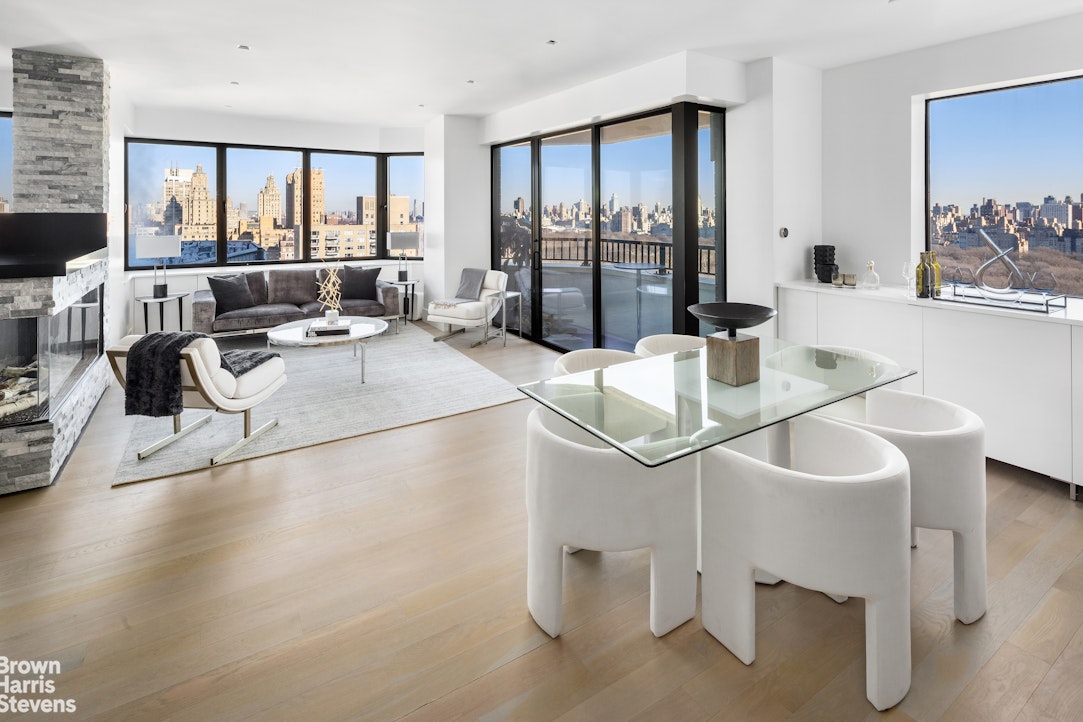 22 West 66th Street PH2526