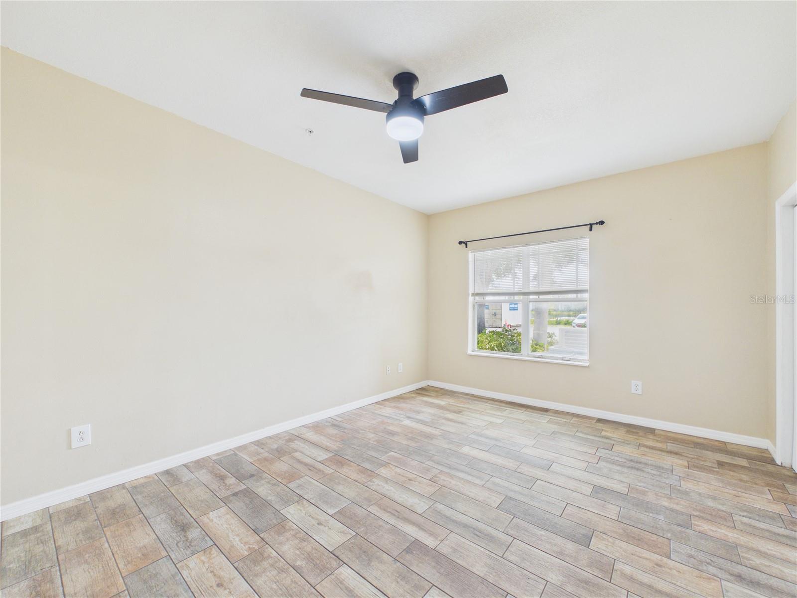 16305 ENCLAVE VILLAGE DR #102