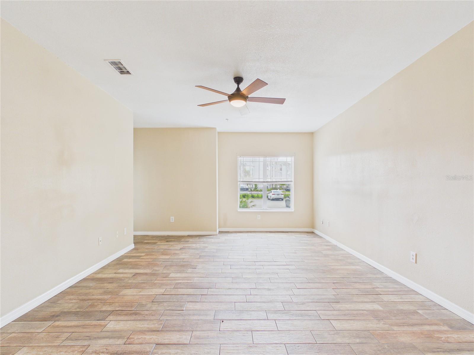 16305 ENCLAVE VILLAGE DR #102