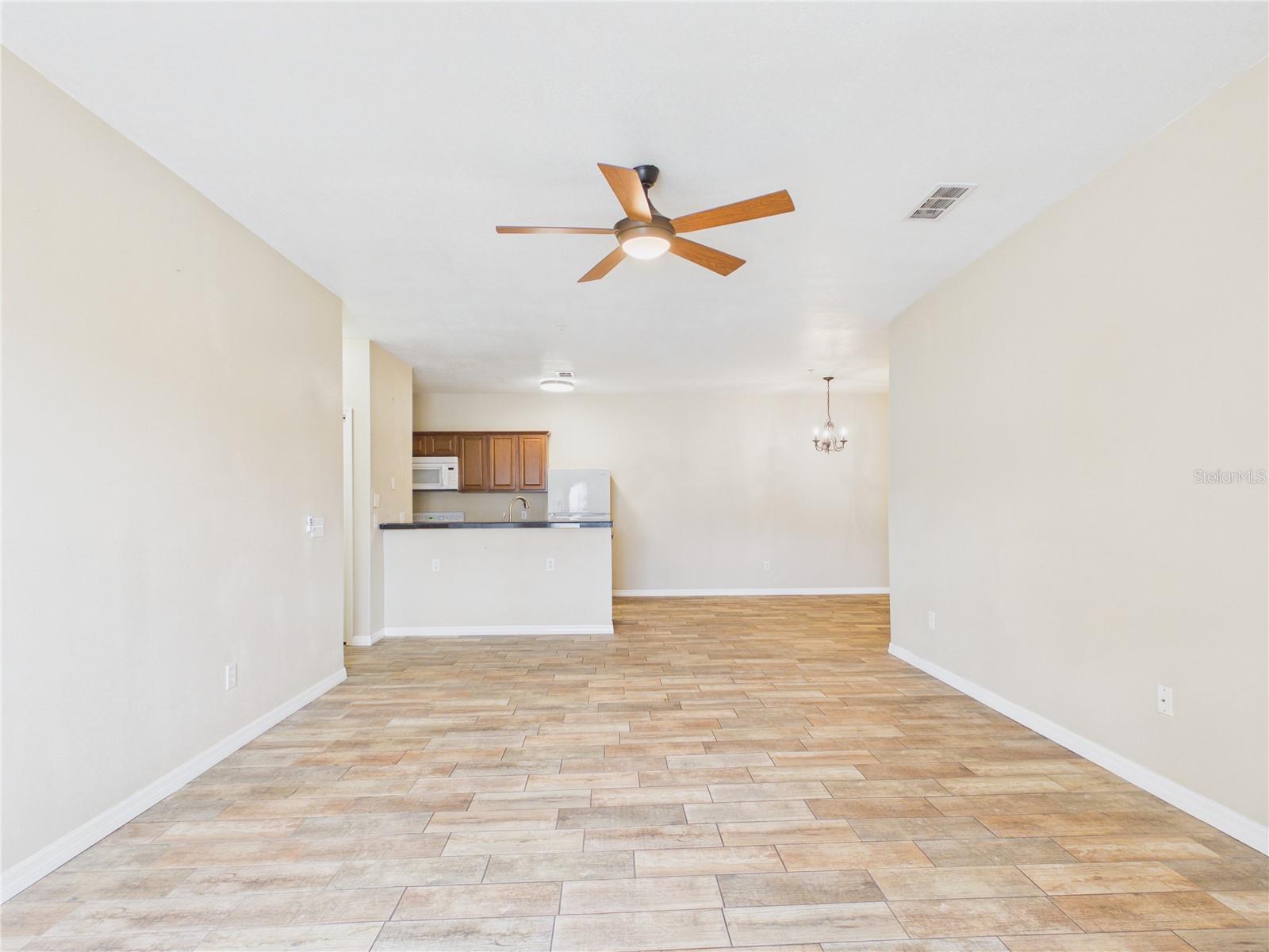 16305 ENCLAVE VILLAGE DR #102