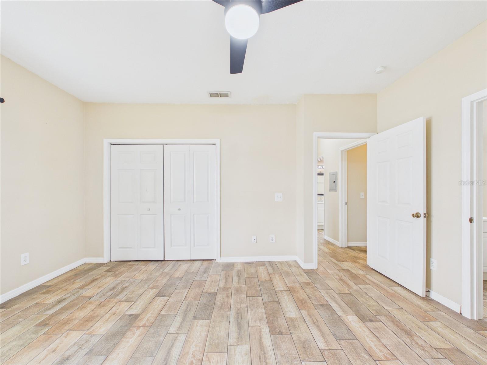 16305 ENCLAVE VILLAGE DR #102