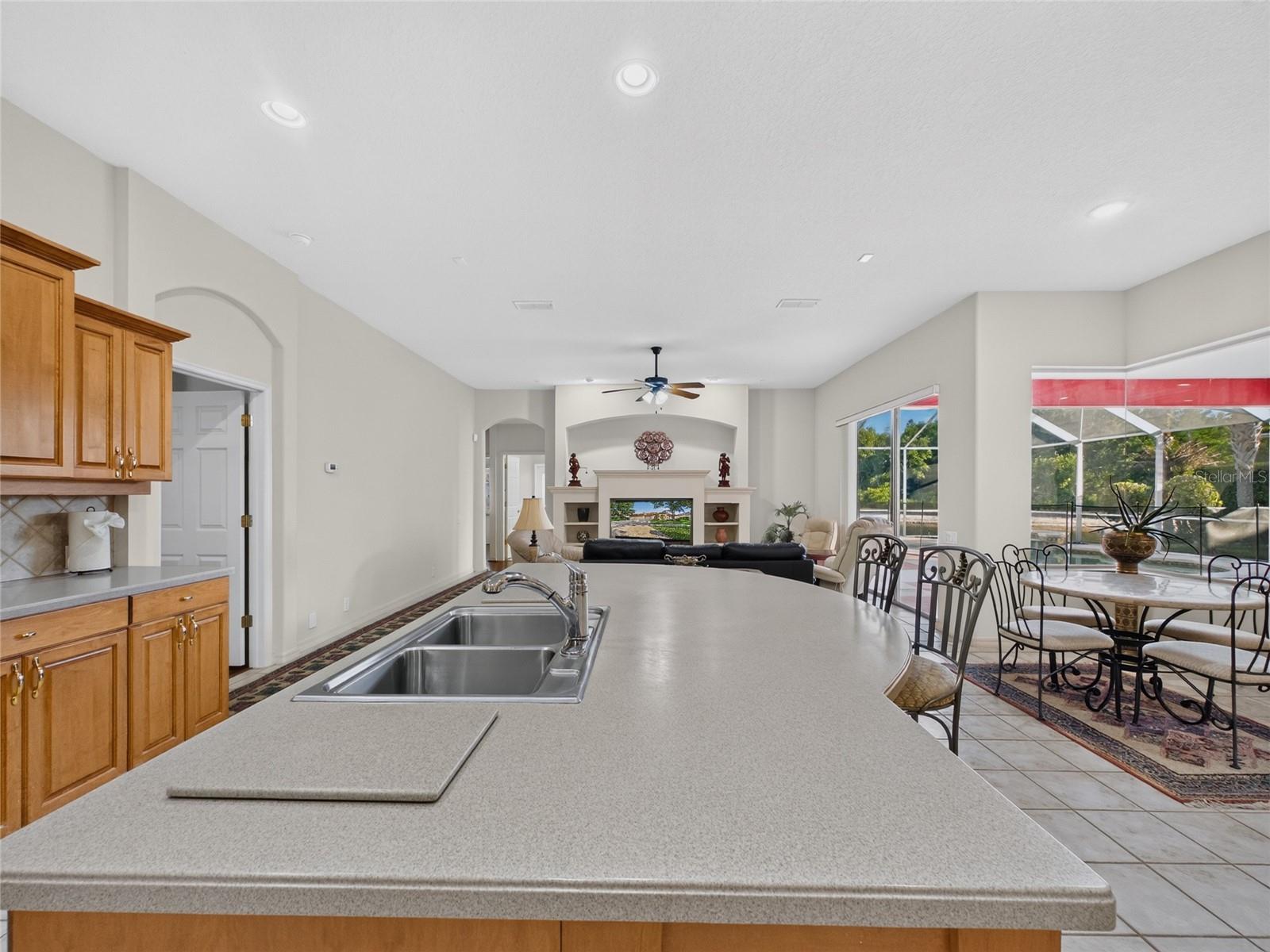 10207 ESTUARY DR