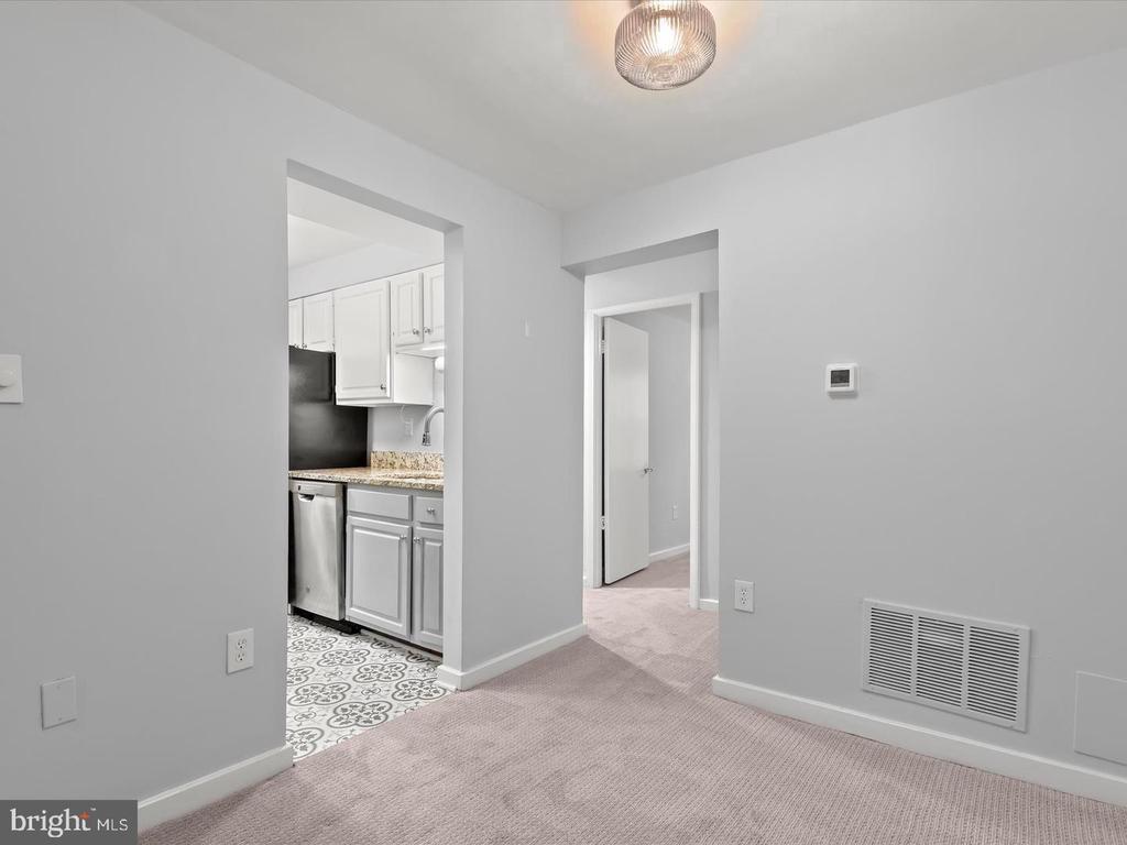 706 S ARLINGTON MILL DRIVE 18203