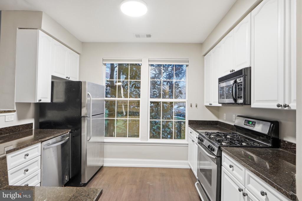 801 S GREENBRIER STREET Unit: 113