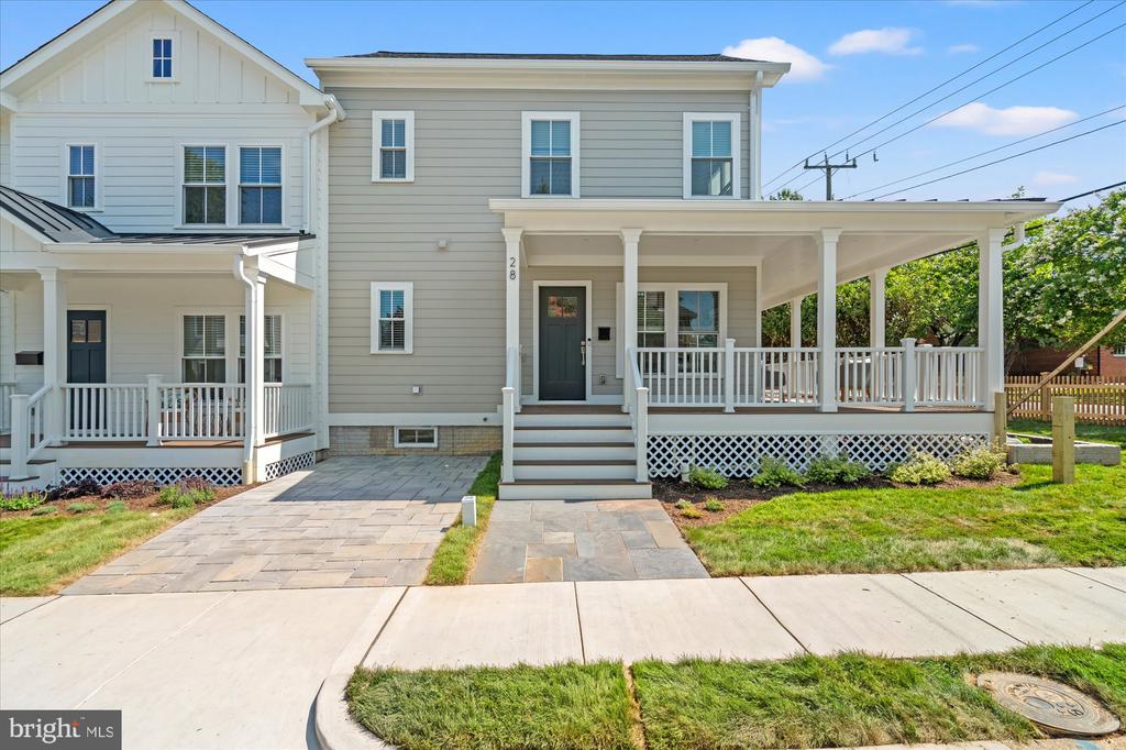28 W CHAPMAN STREET