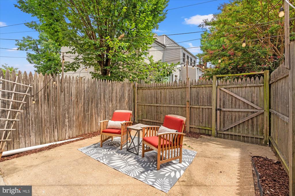 1208 ORONOCO STREET