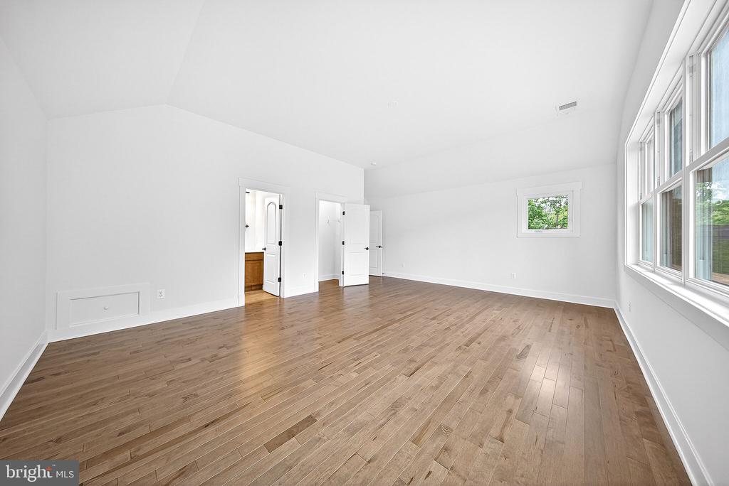 3913 VICTORIA OAKS TRAIL