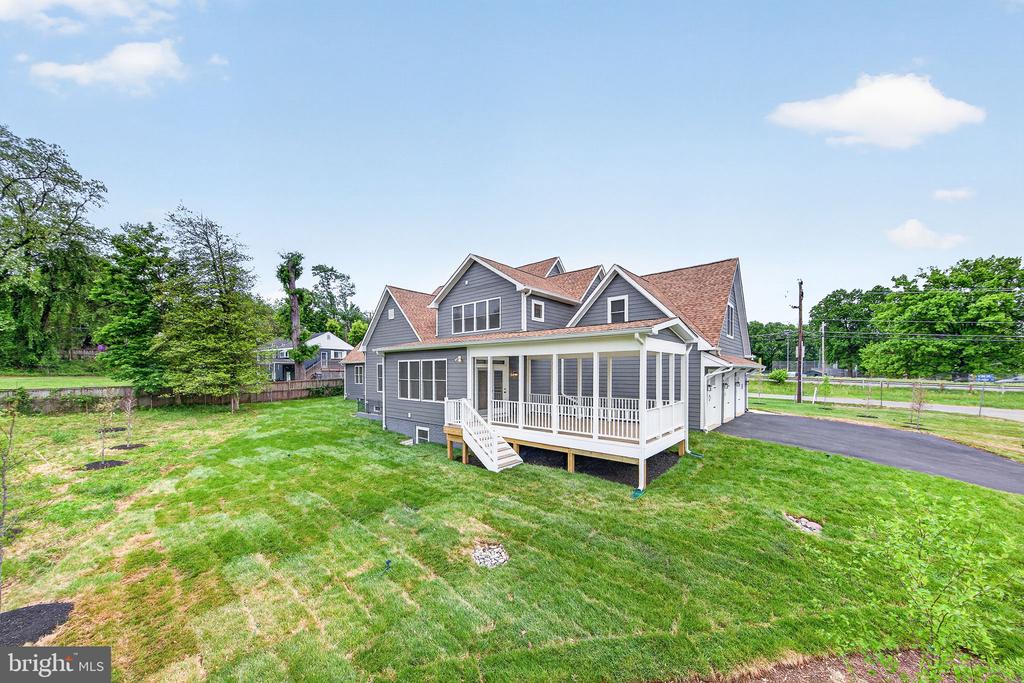 3913 VICTORIA OAKS TRAIL