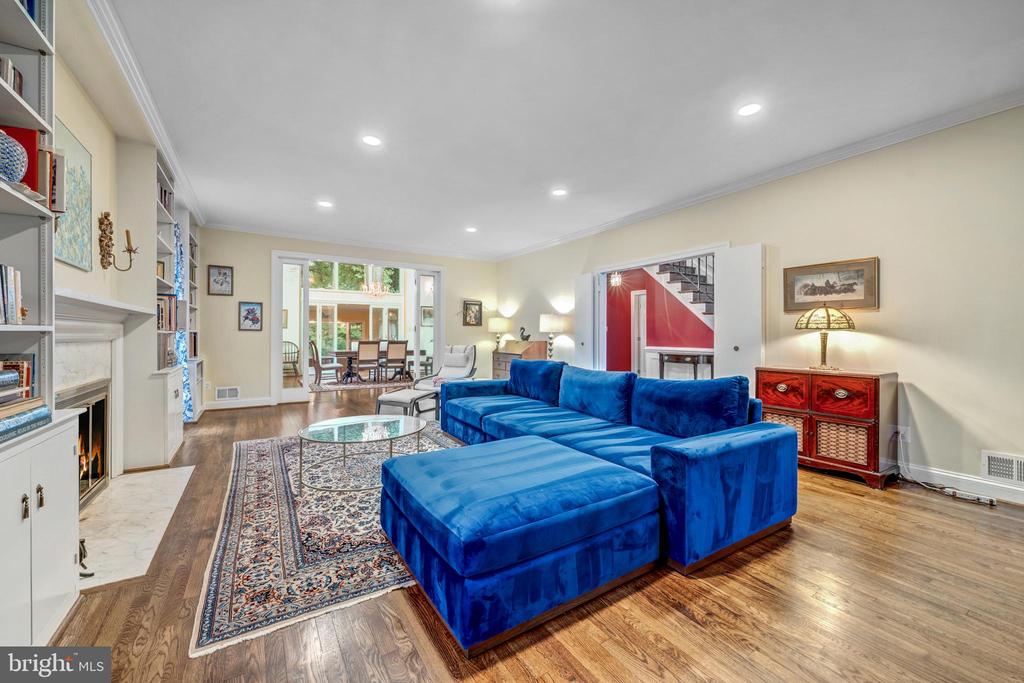 1502 HIGHWOOD DRIVE