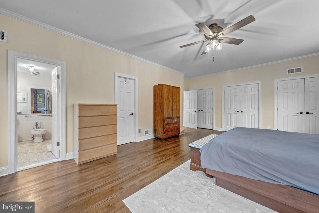 1502 HIGHWOOD DRIVE