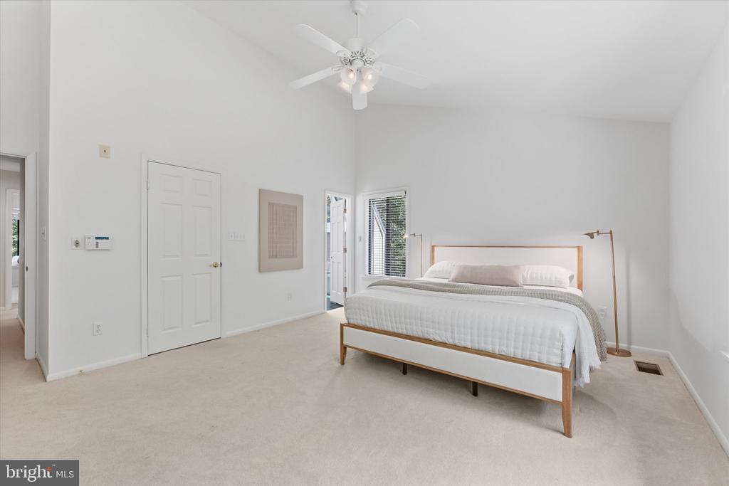 8000 SEVEN HILLS COURT