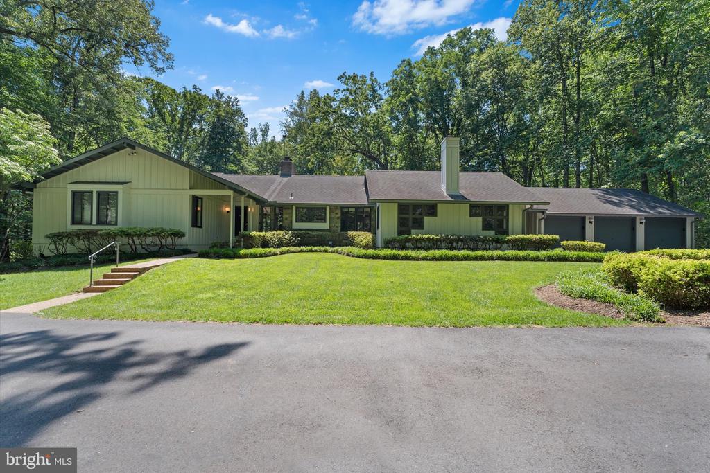 8000 SEVEN HILLS COURT