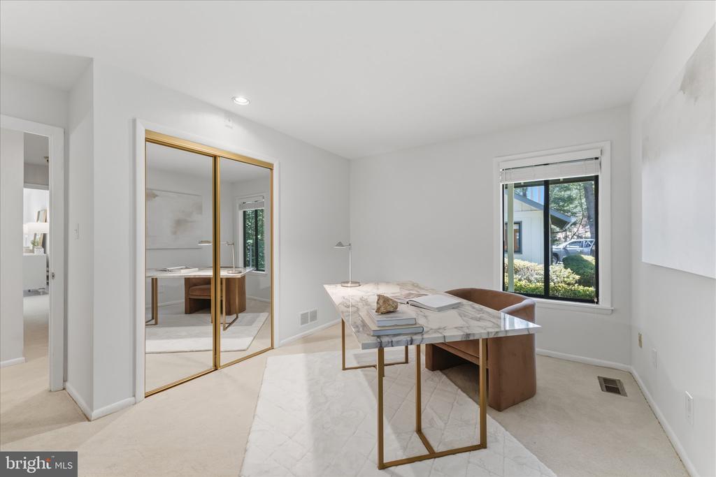 8000 SEVEN HILLS COURT