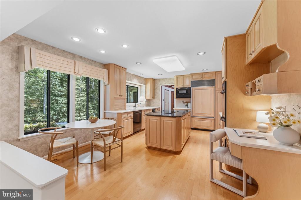 8000 SEVEN HILLS COURT