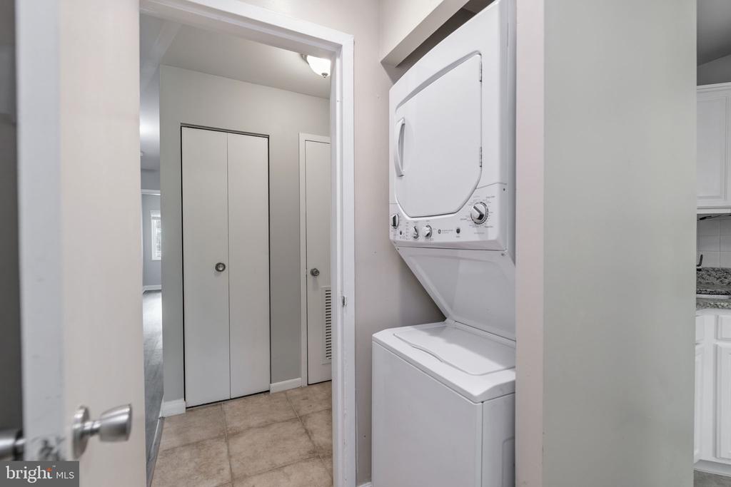 1443 NORTHGATE 22B