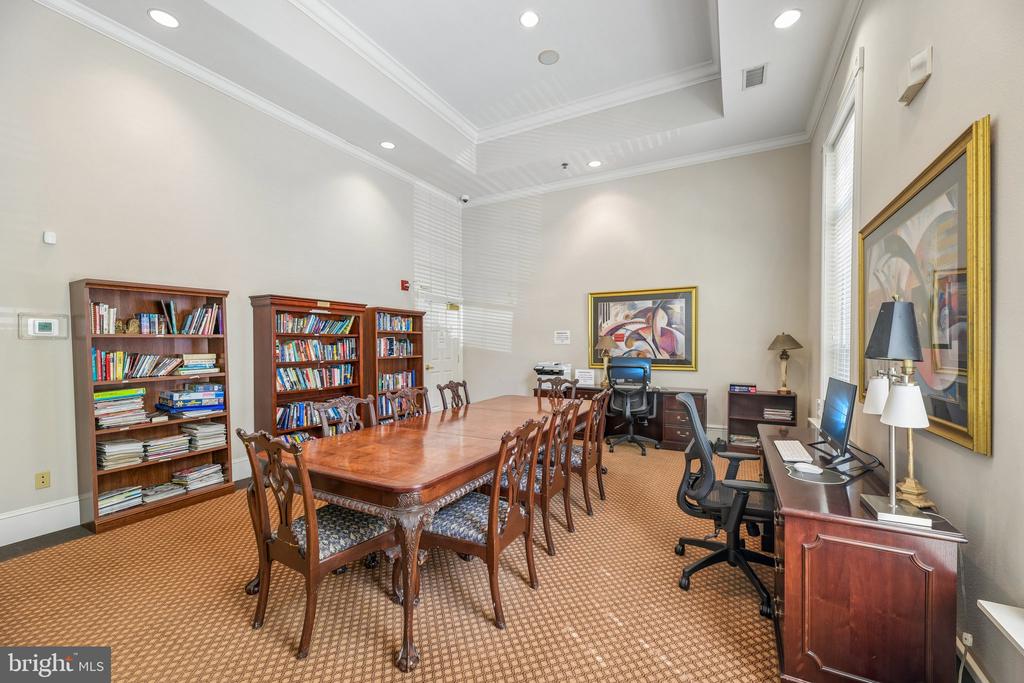 1591 SPRING GATE DRIVE 3311
