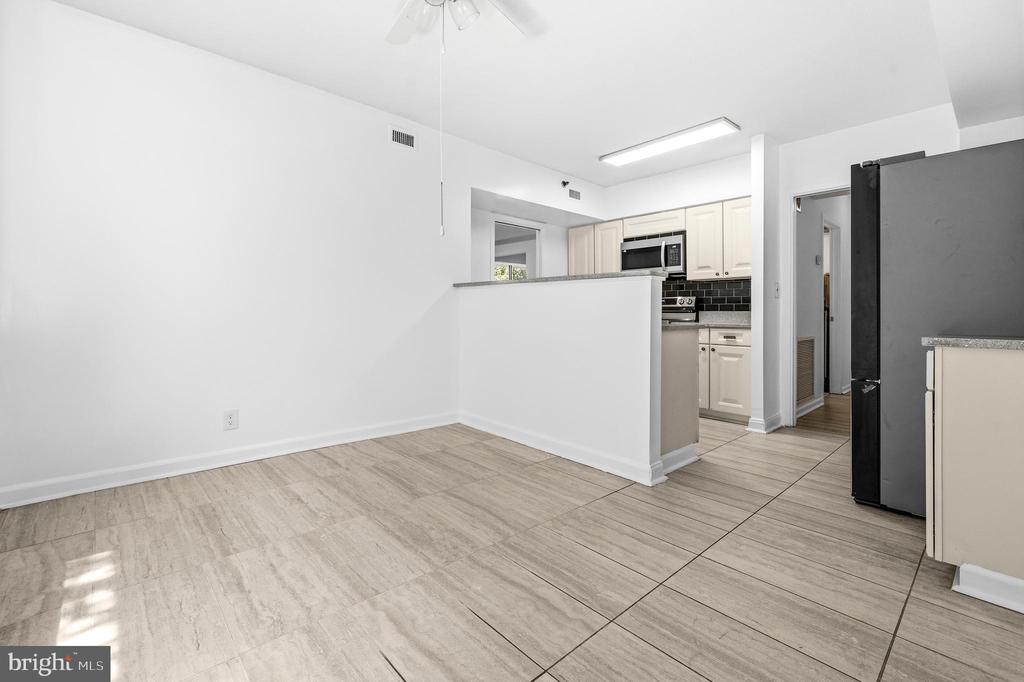 5501 SEMINARY ROAD 111S