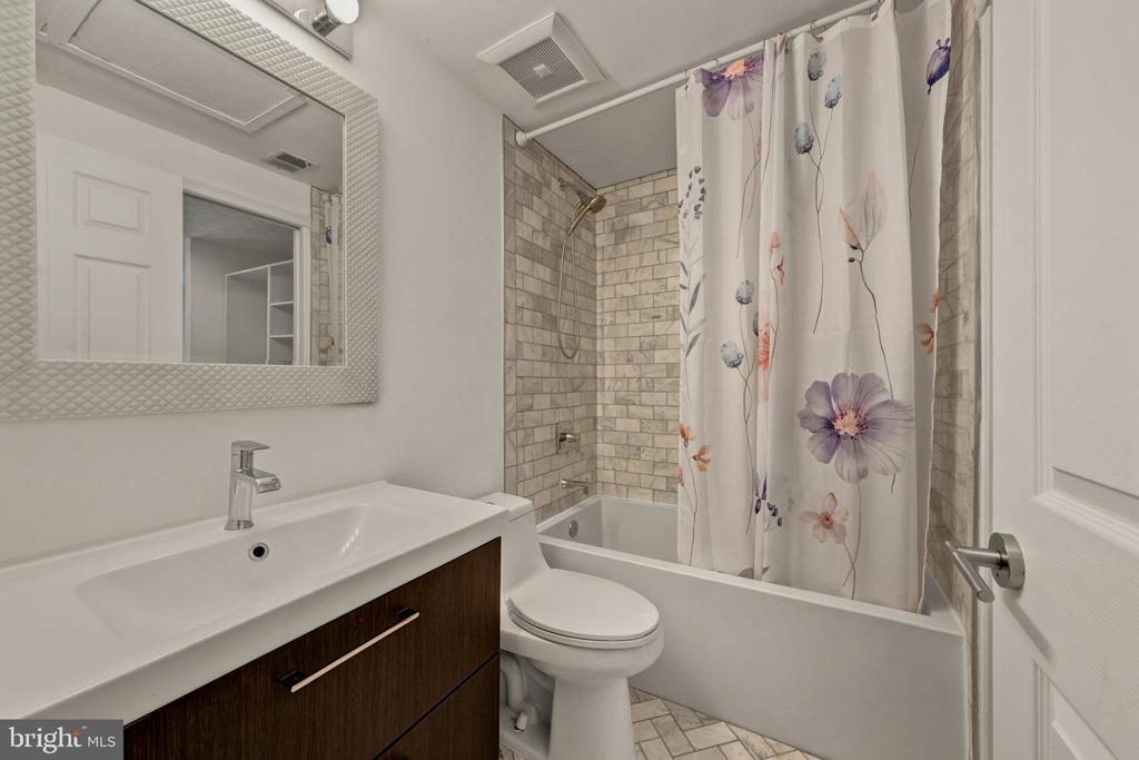 1931 BELMONT RIDGE COURT