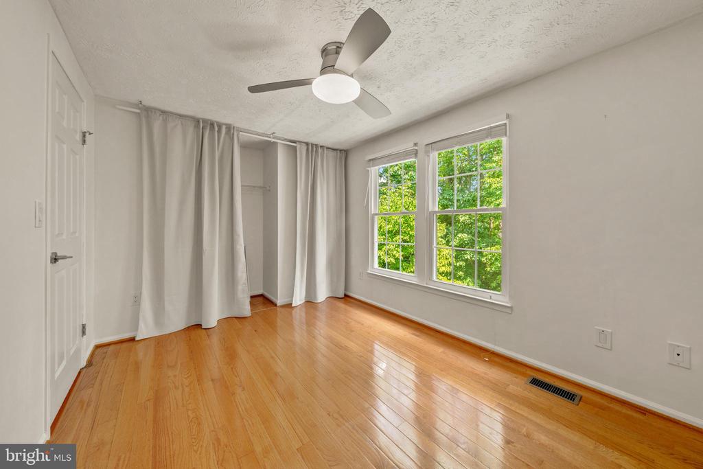 1931 BELMONT RIDGE COURT