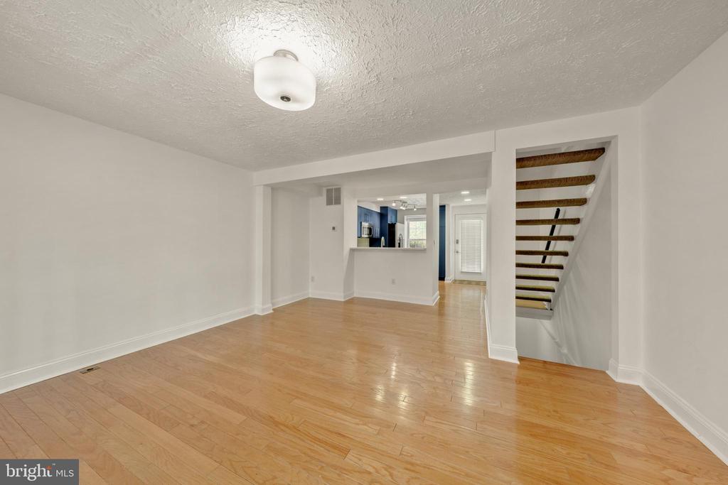 1931 BELMONT RIDGE COURT