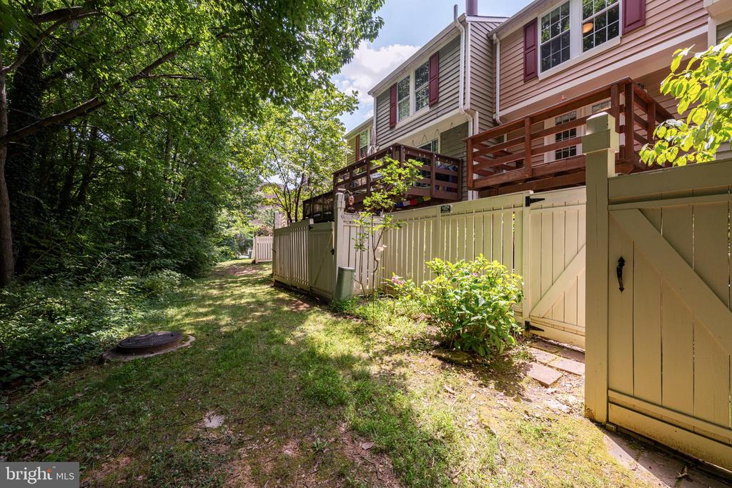 1931 BELMONT RIDGE COURT