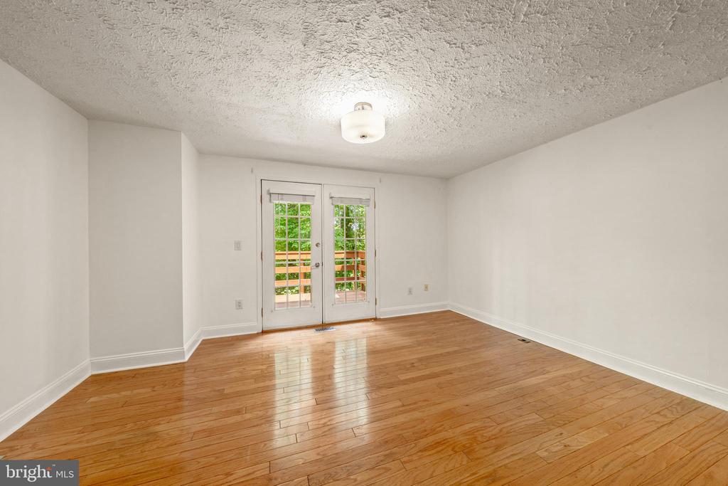 1931 BELMONT RIDGE COURT