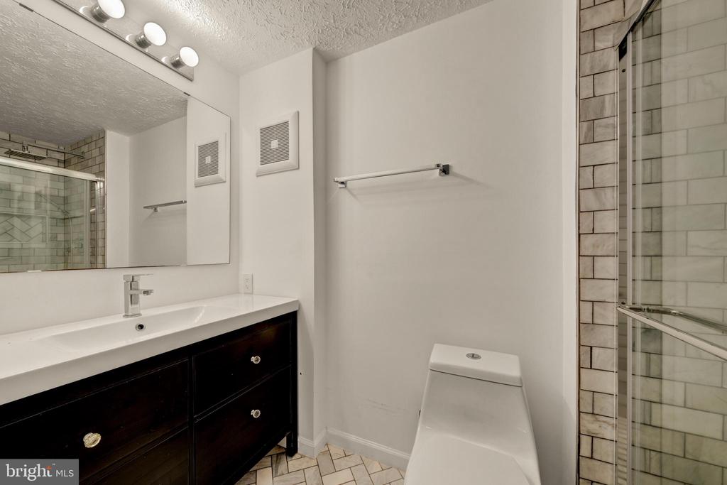 1931 BELMONT RIDGE COURT