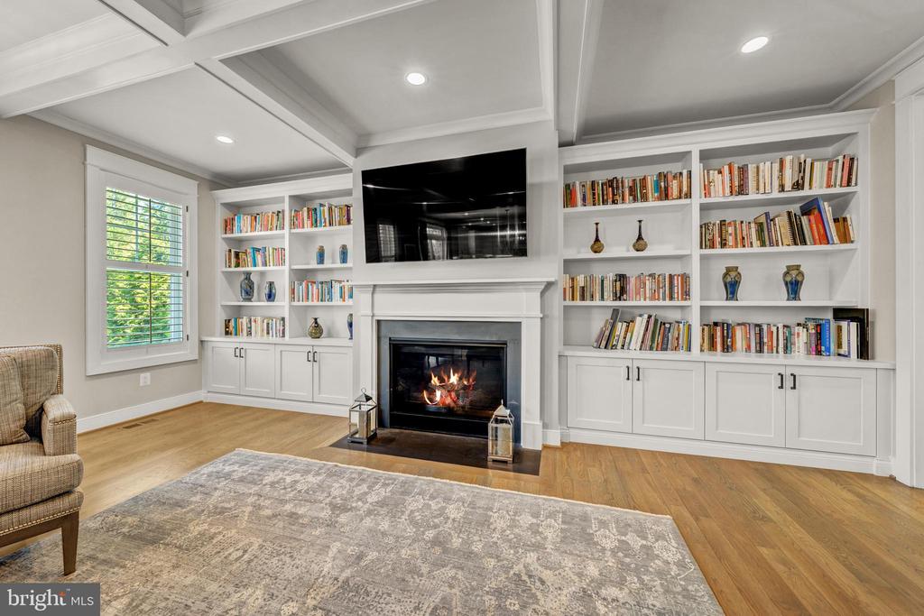 2998 BEECHWOOD LANE