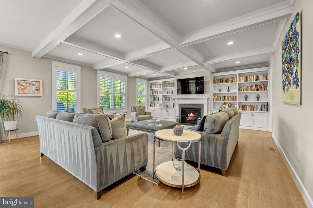 2998 BEECHWOOD LANE