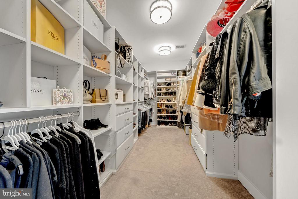 2998 BEECHWOOD LANE