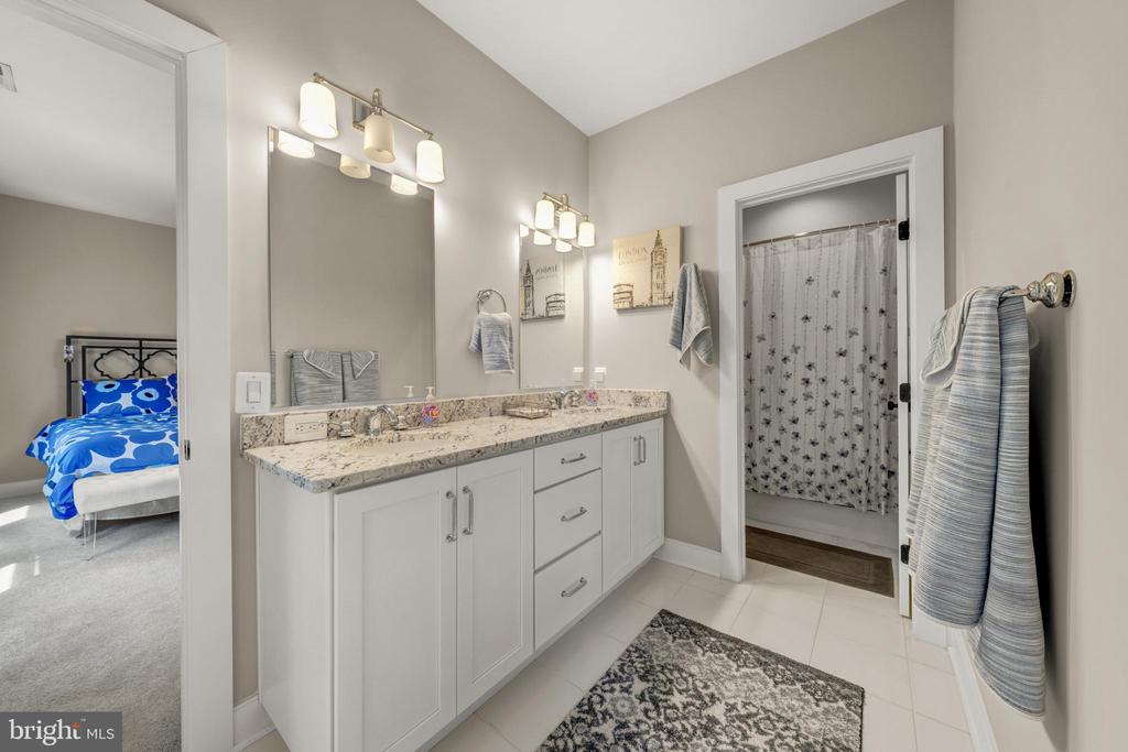 2998 BEECHWOOD LANE