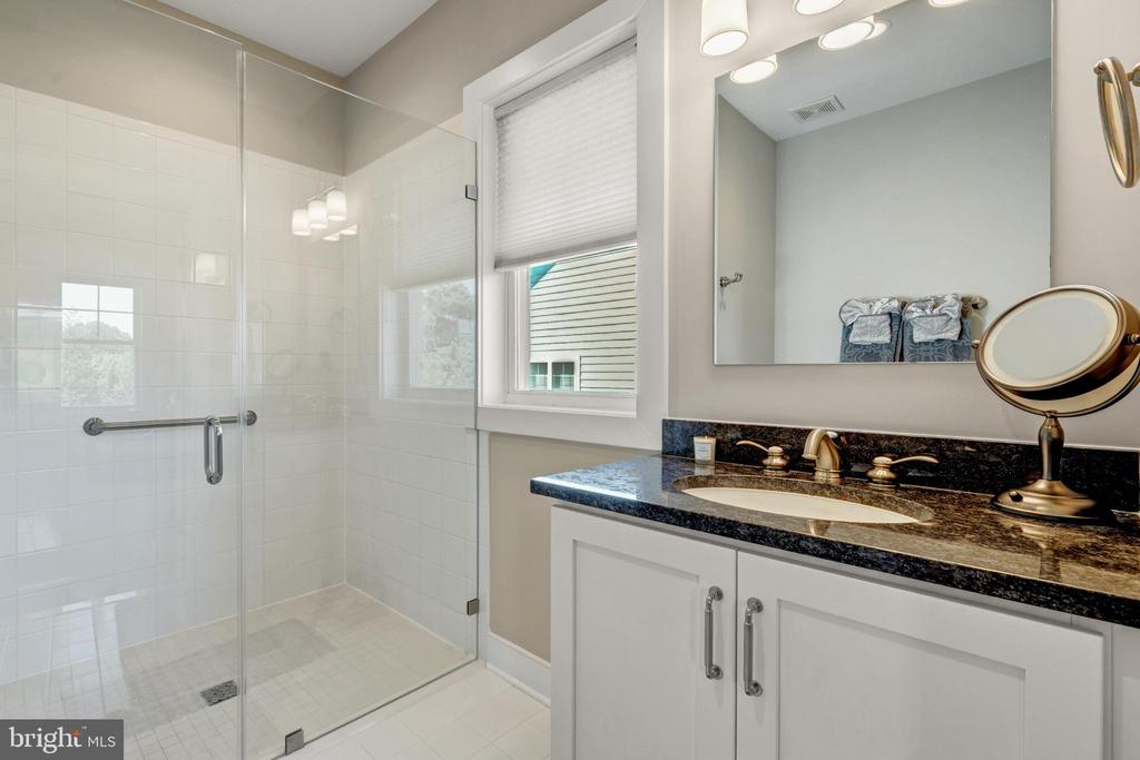 2998 BEECHWOOD LANE