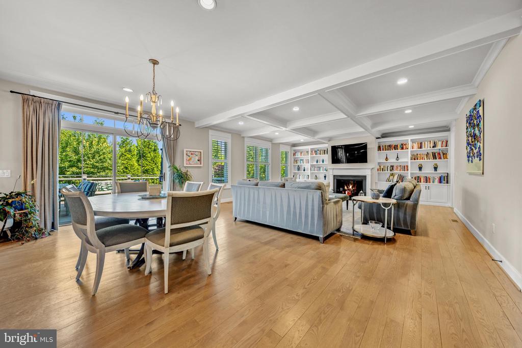 2998 BEECHWOOD LANE