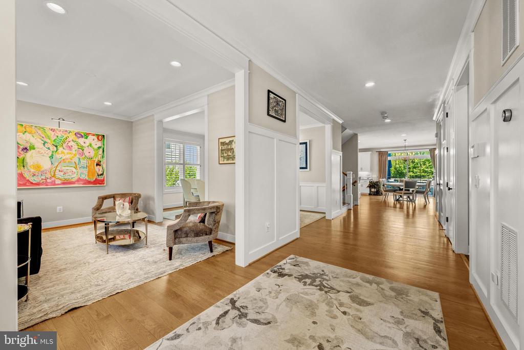 2998 BEECHWOOD LANE