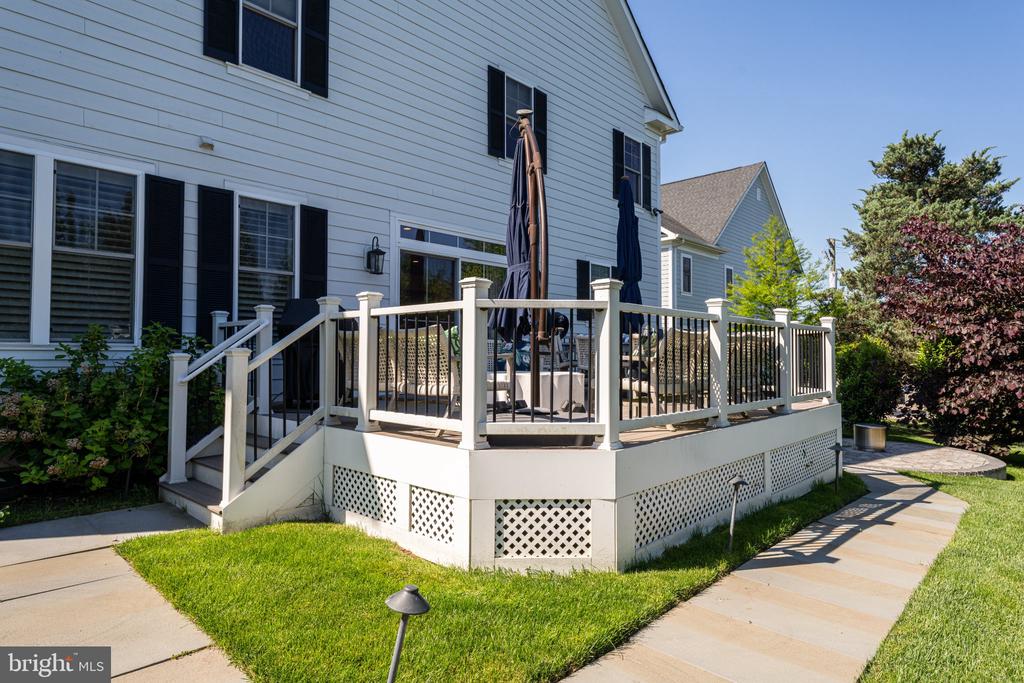 2998 BEECHWOOD LANE