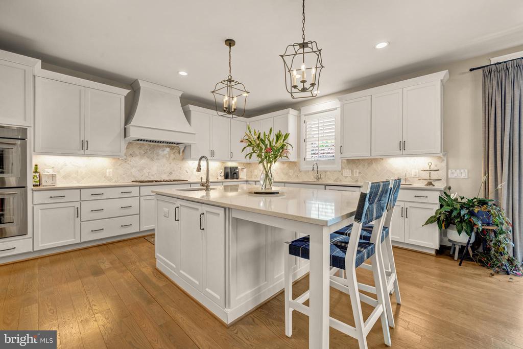 2998 BEECHWOOD LANE