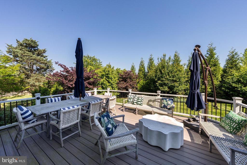 2998 BEECHWOOD LANE