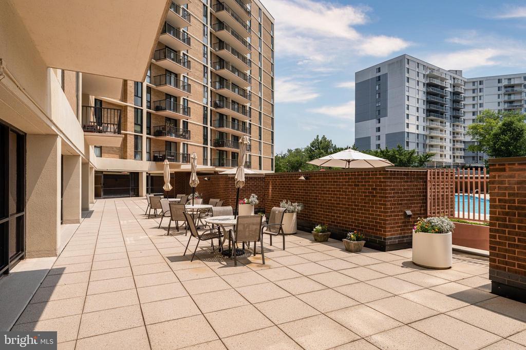 6800 FLEETWOOD ROAD Unit: 313