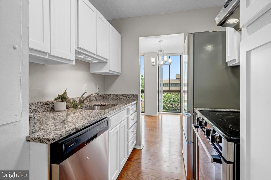6800 FLEETWOOD ROAD Unit: 313