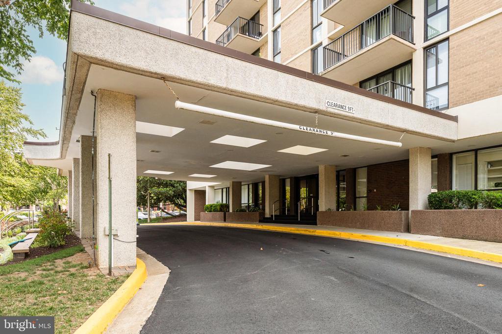 6800 FLEETWOOD ROAD Unit: 313