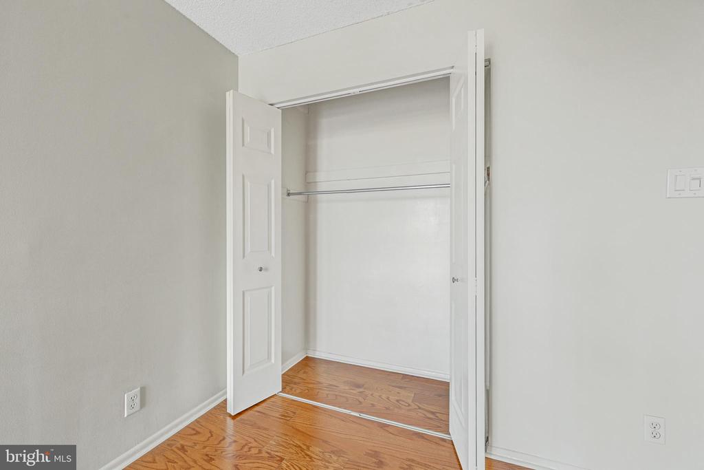 6800 FLEETWOOD ROAD Unit: 313