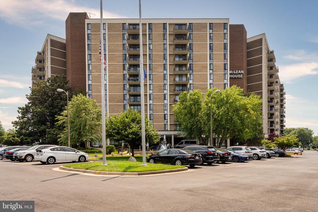 6800 FLEETWOOD ROAD Unit: 313