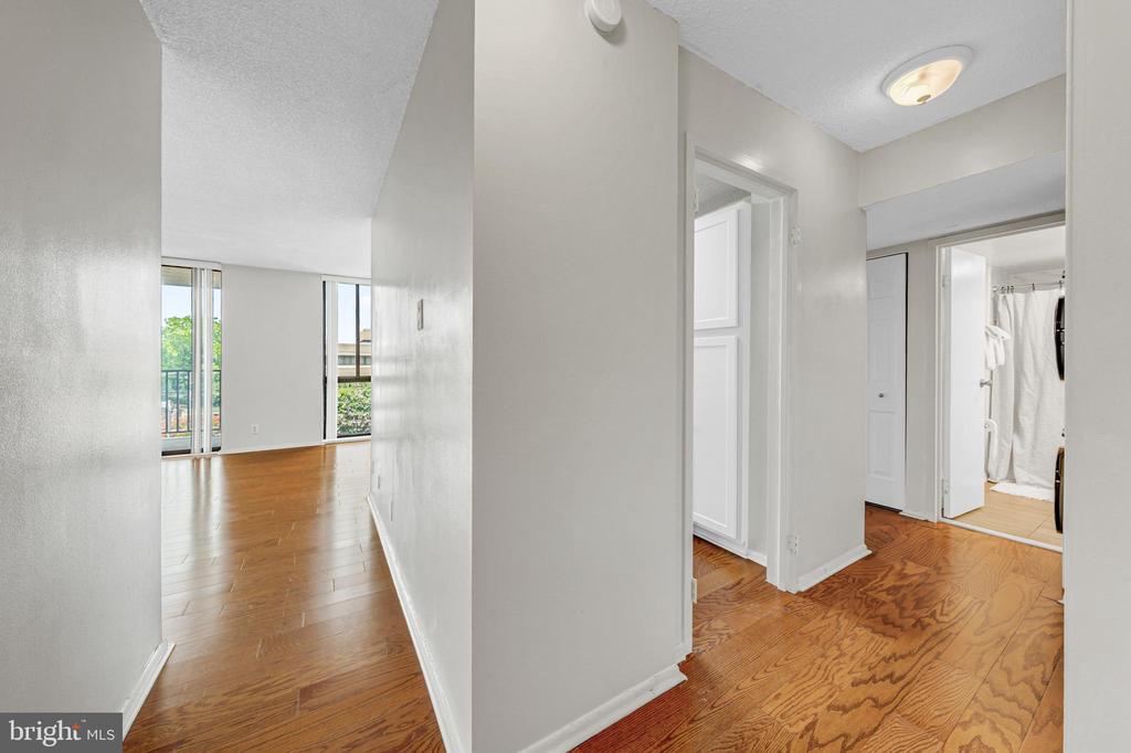 6800 FLEETWOOD ROAD Unit: 313