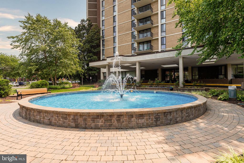 6800 FLEETWOOD ROAD Unit: 313