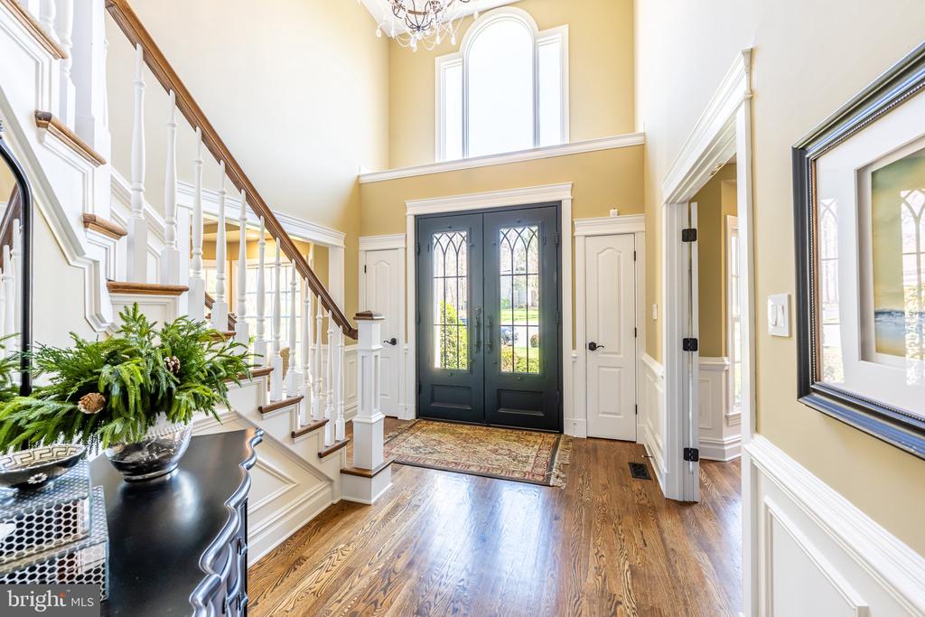 8125 CROOKED OAKS COURT